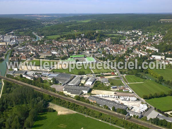 Photo aérienne de Montbard