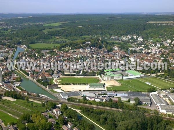 Photo aérienne de Montbard