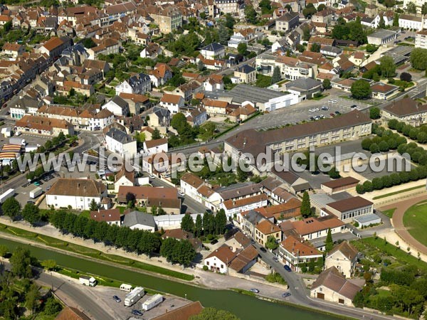 Photo aérienne de Montbard