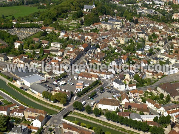 Photo aérienne de Montbard