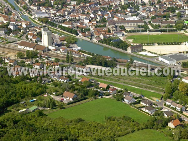 Photo aérienne de Montbard