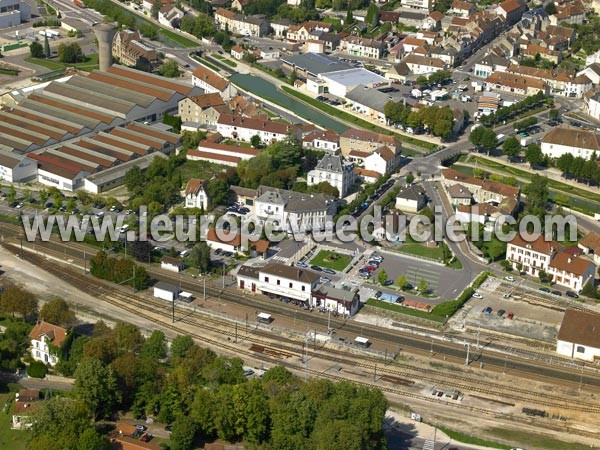 Photo aérienne de Montbard