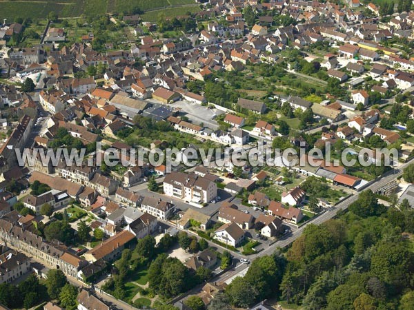 Photo aérienne de Nuits-Saint-Georges