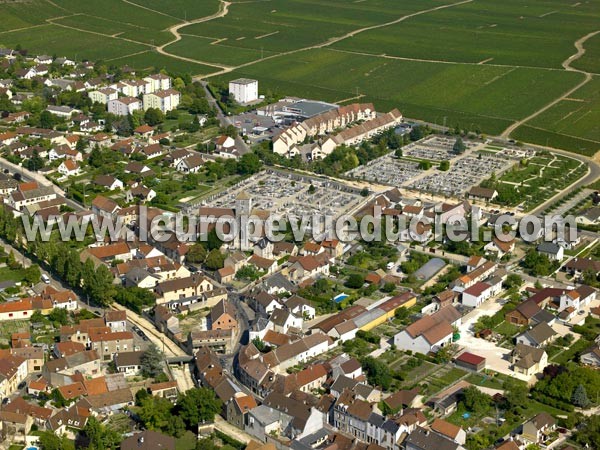 Photo aérienne de Nuits-Saint-Georges