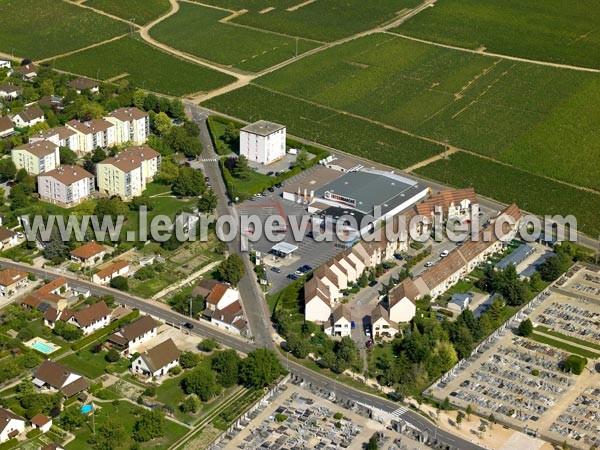 Photo aérienne de Nuits-Saint-Georges