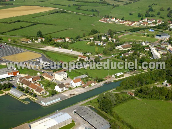 Photo aérienne de Pouilly-en-Auxois