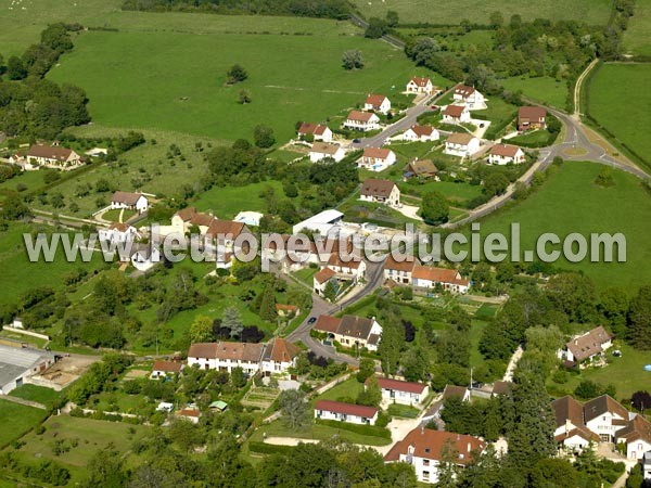 Photo aérienne de Pouilly-en-Auxois