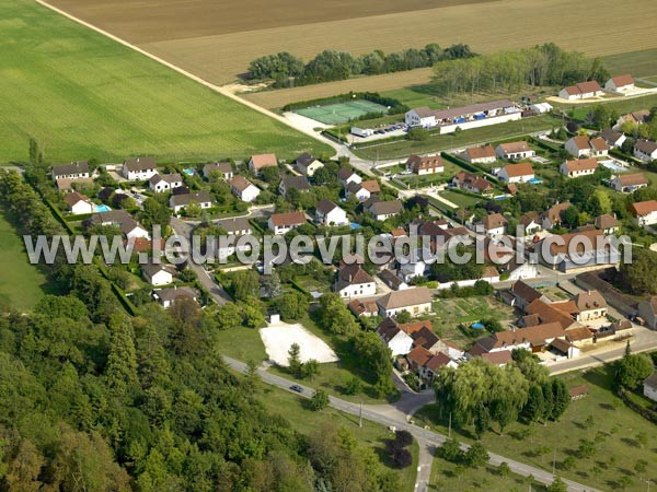 Photo aérienne de Rouvres-en-Plaine