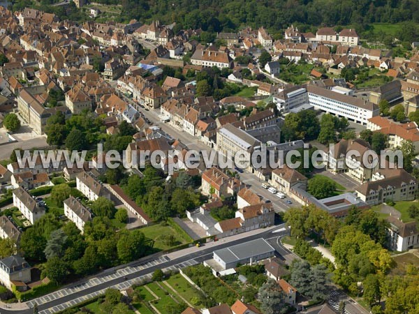 Photo aérienne de Semur-en-Auxois