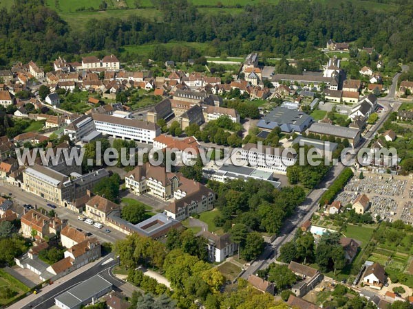 Photo aérienne de Semur-en-Auxois