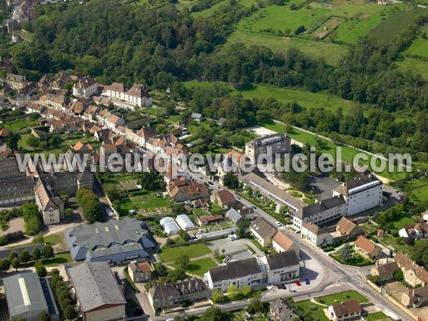 Photo aérienne de Semur-en-Auxois