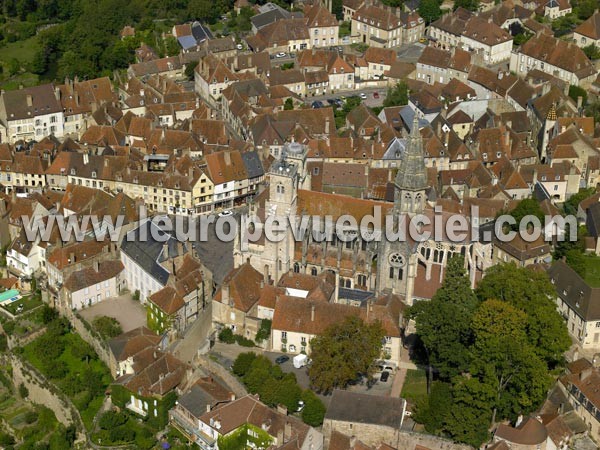 Photo aérienne de Semur-en-Auxois