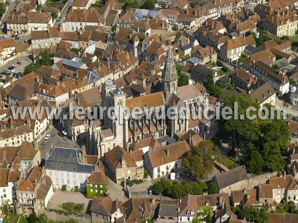 Photo aérienne de Semur-en-Auxois