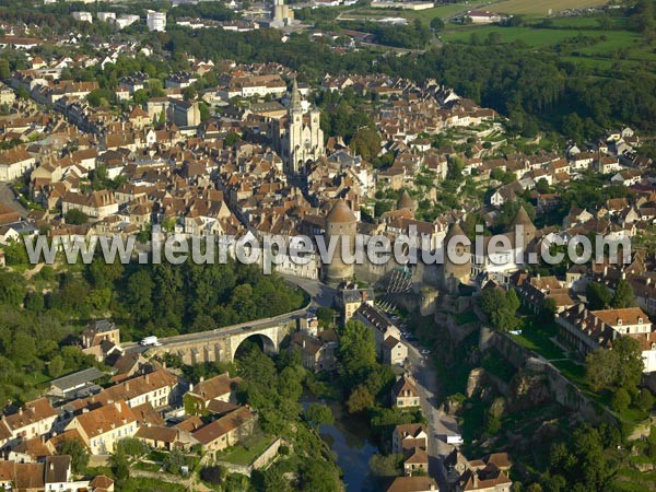 Photo aérienne de Semur-en-Auxois