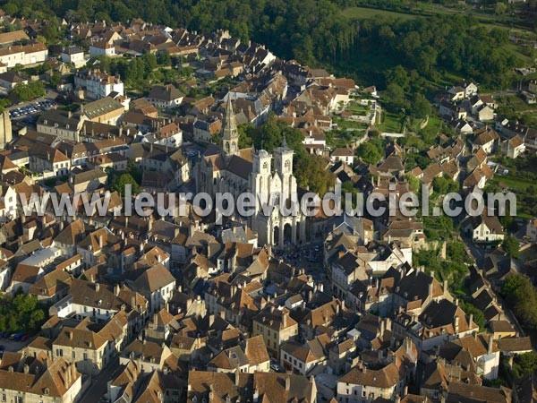 Photo aérienne de Semur-en-Auxois