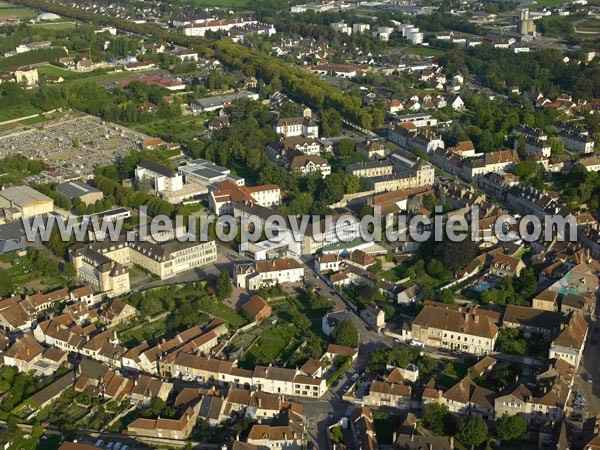 Photo aérienne de Semur-en-Auxois