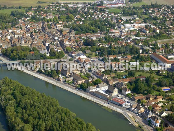 Photo aérienne de Seurre