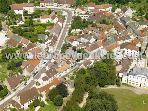 Photo aérienne de Saint-Seine-l'Abbaye