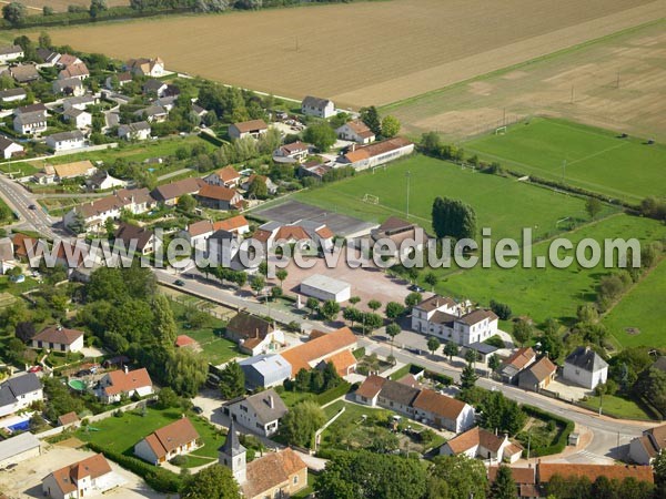 Photo aérienne de Varanges