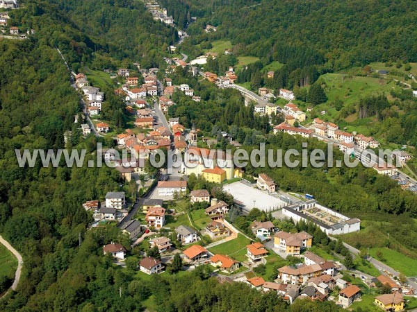 Photo aérienne de Sant'Omobono Imagna