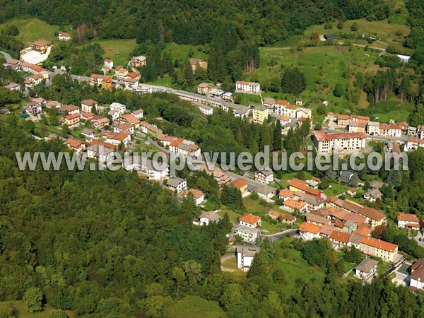 Photo aérienne de Sant'Omobono Imagna