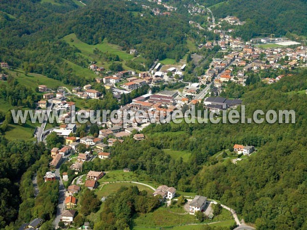 Photo aérienne de Sant'Omobono Imagna