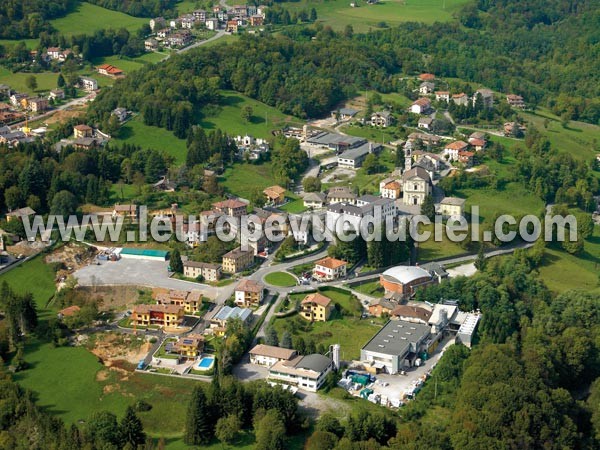 Photo aérienne de Sant'Omobono Imagna