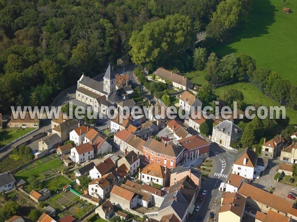 Photo aérienne de Génelard