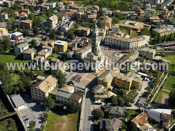 Photo aérienne de Tirano