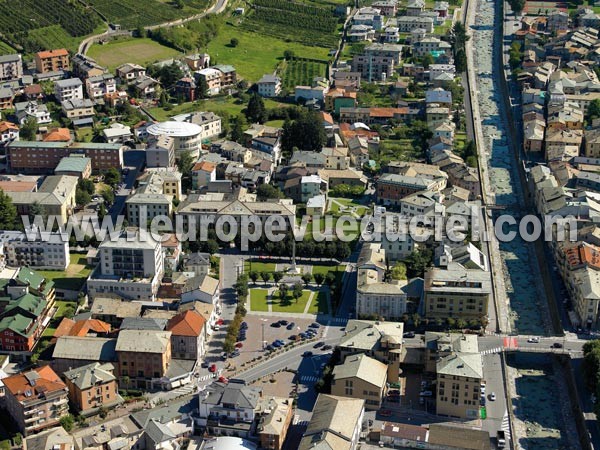 Photo aérienne de Tirano