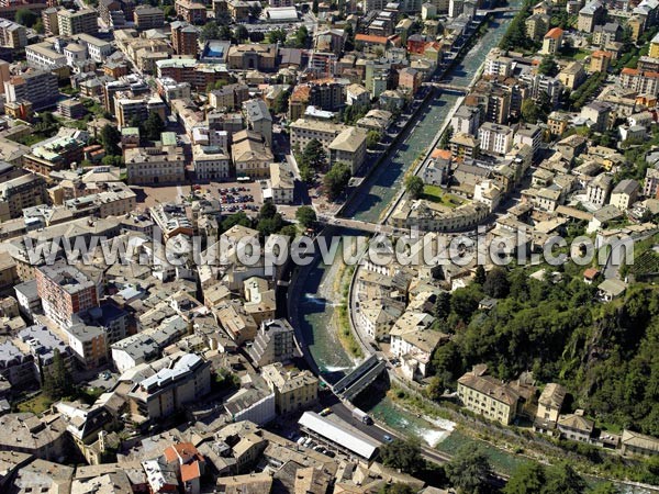 Photo aérienne de Sondrio