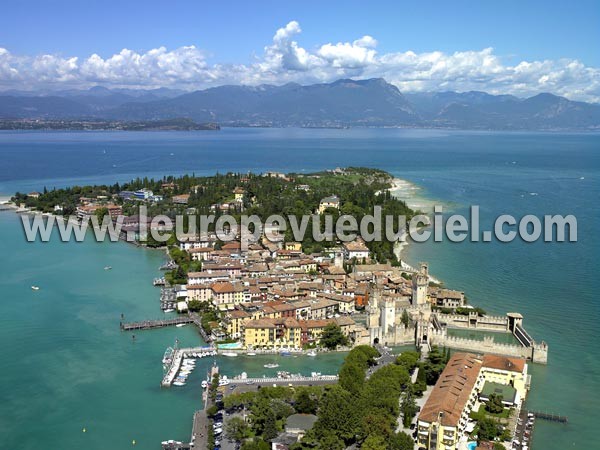 Photo aérienne de Sirmione