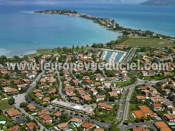 Photo aérienne de Sirmione