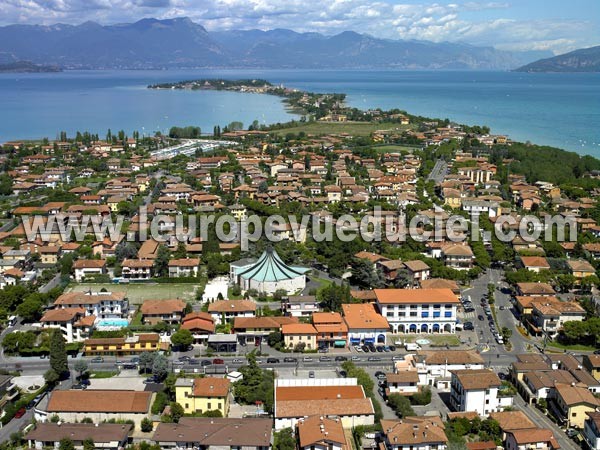 Photo aérienne de Sirmione