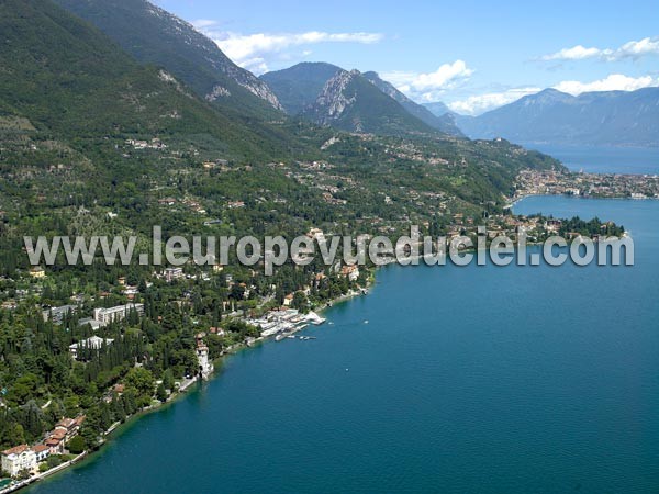 Photo aérienne de Gardone Riviera