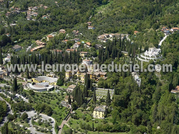 Photo aérienne de Gardone Riviera