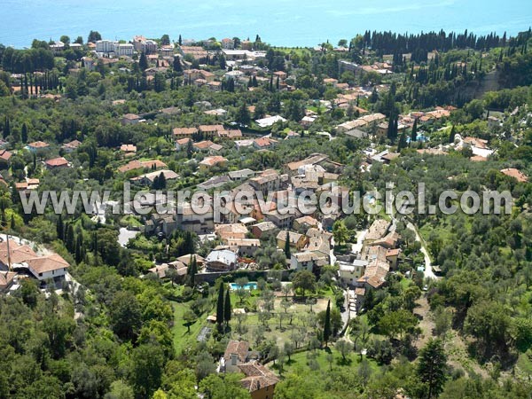 Photo aérienne de Gardone Riviera