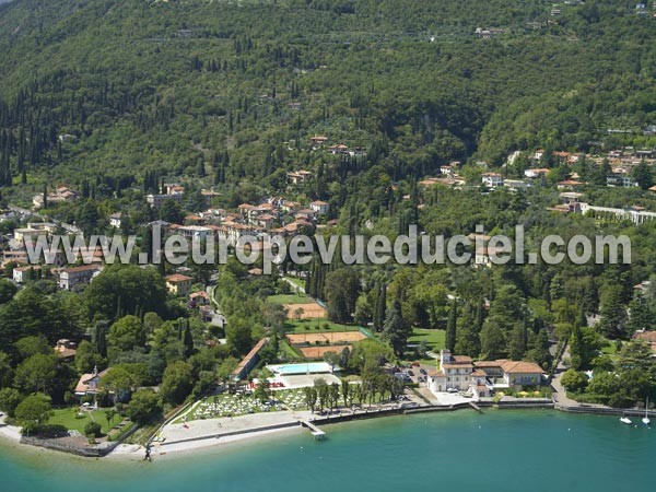 Photo aérienne de Gardone Riviera