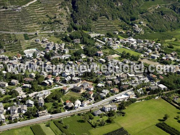 Photo aérienne de Poggiridenti