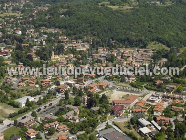 Photo aérienne de Longone al Segrino