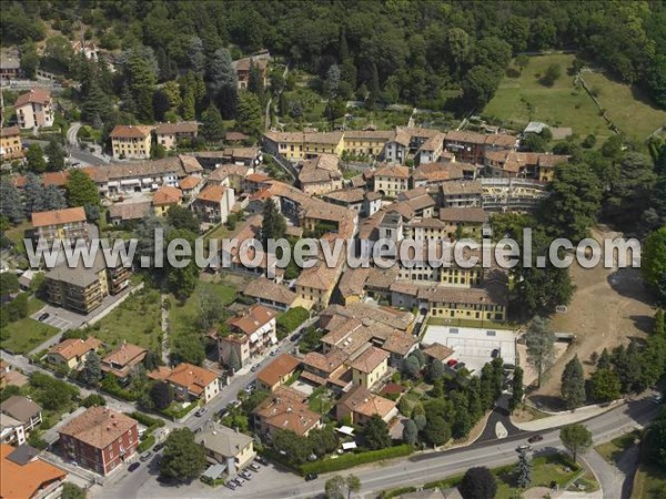 Photo aérienne de Longone al Segrino