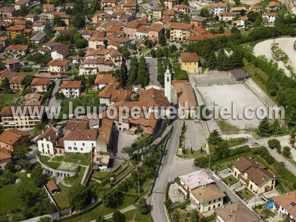 Photo aérienne de Cesana Brianza