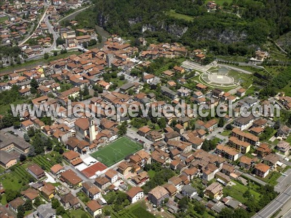 Photo aérienne de Cividate Camuno