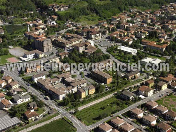 Photo aérienne de Piancogno