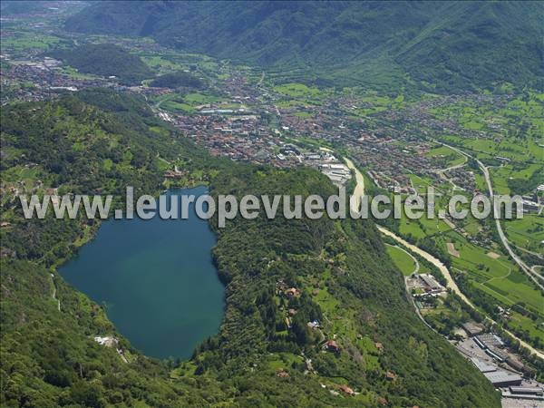 Photo aérienne de Darfo Boario Terme