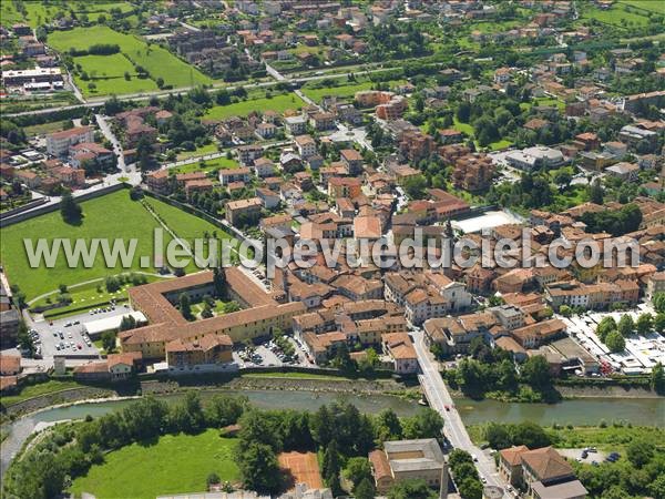 Photo aérienne de Darfo Boario Terme