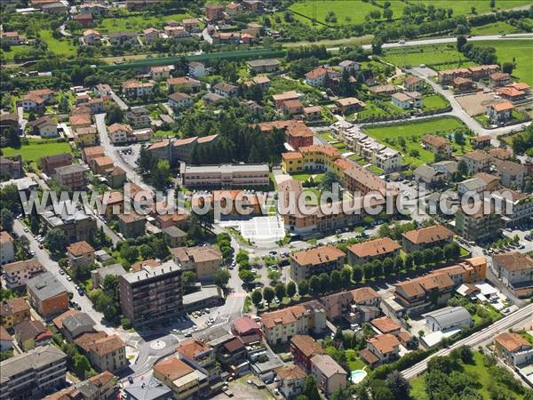 Photo aérienne de Darfo Boario Terme