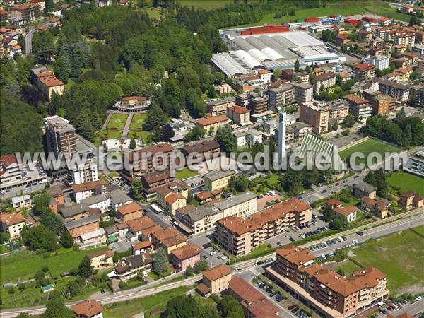 Photo aérienne de Darfo Boario Terme