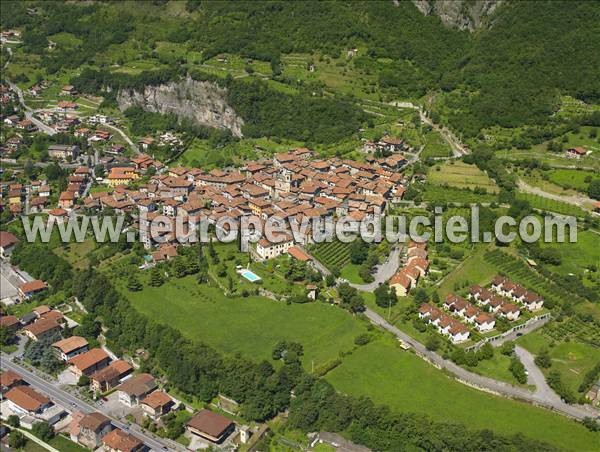 Photo aérienne de Darfo Boario Terme