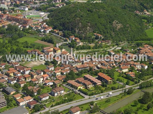 Photo aérienne de Darfo Boario Terme